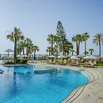 Golden Bay 5* Lárnaca