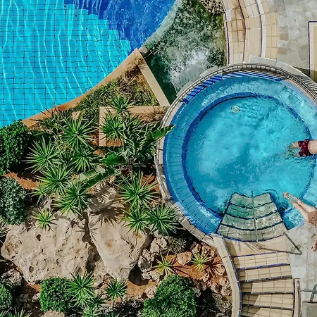 Resort Golden Bay 5*