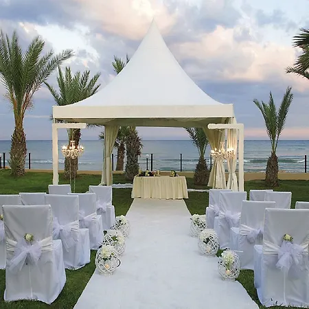 Golden Bay Resort Larnaka