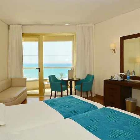 Resort Golden Bay