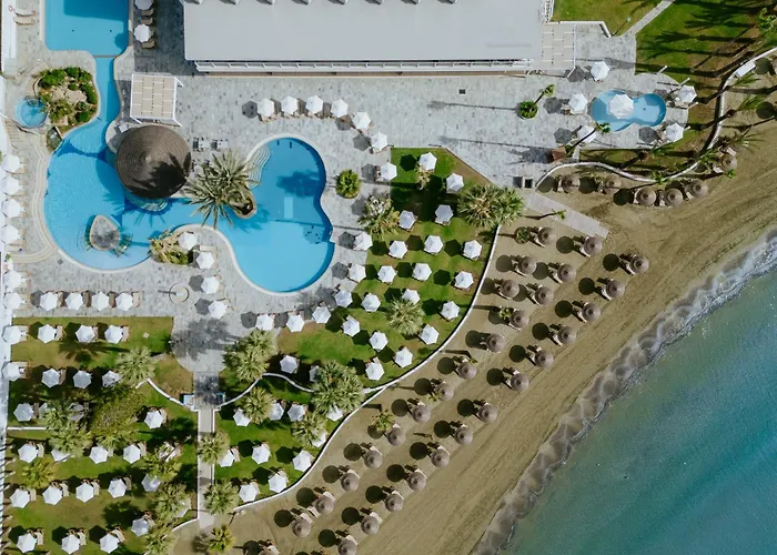 Golden Bay Resort Larnaca