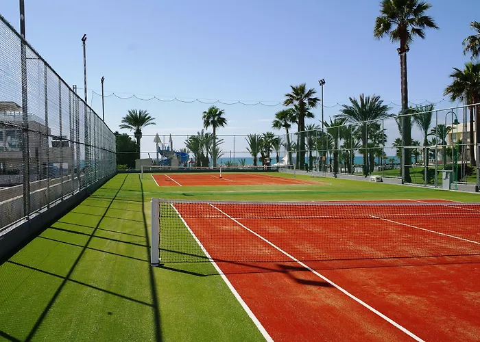 شاطئ غولدن باي منتجع 5*