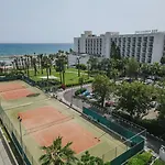 Resort Golden Bay Larnaca