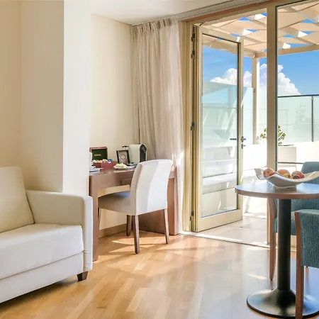 Resort Golden Bay 5*