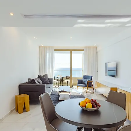 Курортный комплекс Golden Bay Ларнака