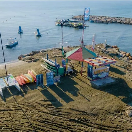 Golden Bay Resort Larnaca