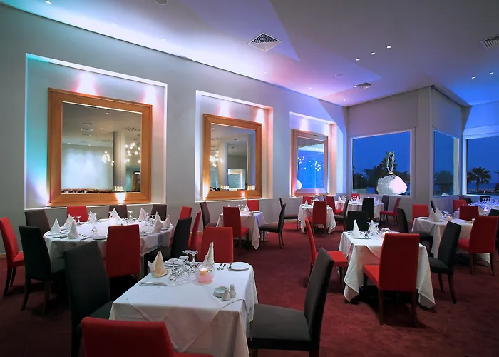 Θέρετρο Golden Bay Λάρνακα