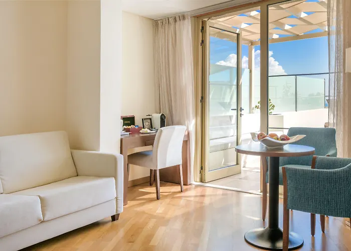 Resort Golden Bay 5*