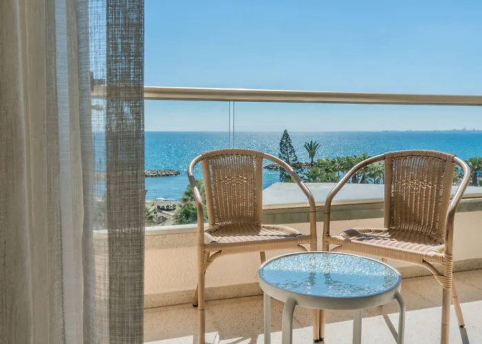 Resort Golden Bay Larnaka