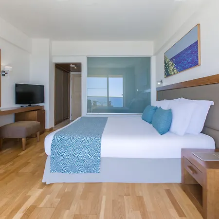 Θέρετρο Golden Bay Λάρνακα