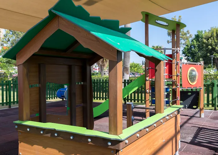 ゴールデン ベイ ビーチ リゾート 5*