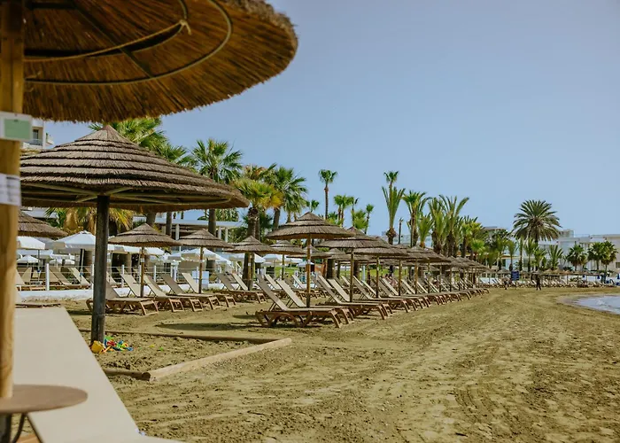 リゾート ゴールデン ベイ ビーチ 5*