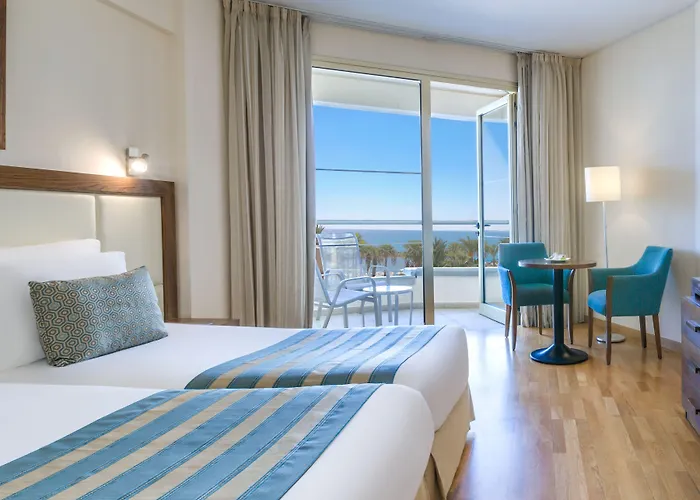 リゾート ゴールデン ベイ ビーチ 5*